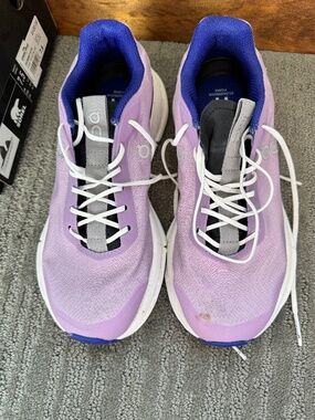 On Cloud - CloudTech size 7 purple sneakers shoes